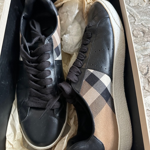Burberry Low Top Gifford House Check Sneaker - Picture 1 of 7